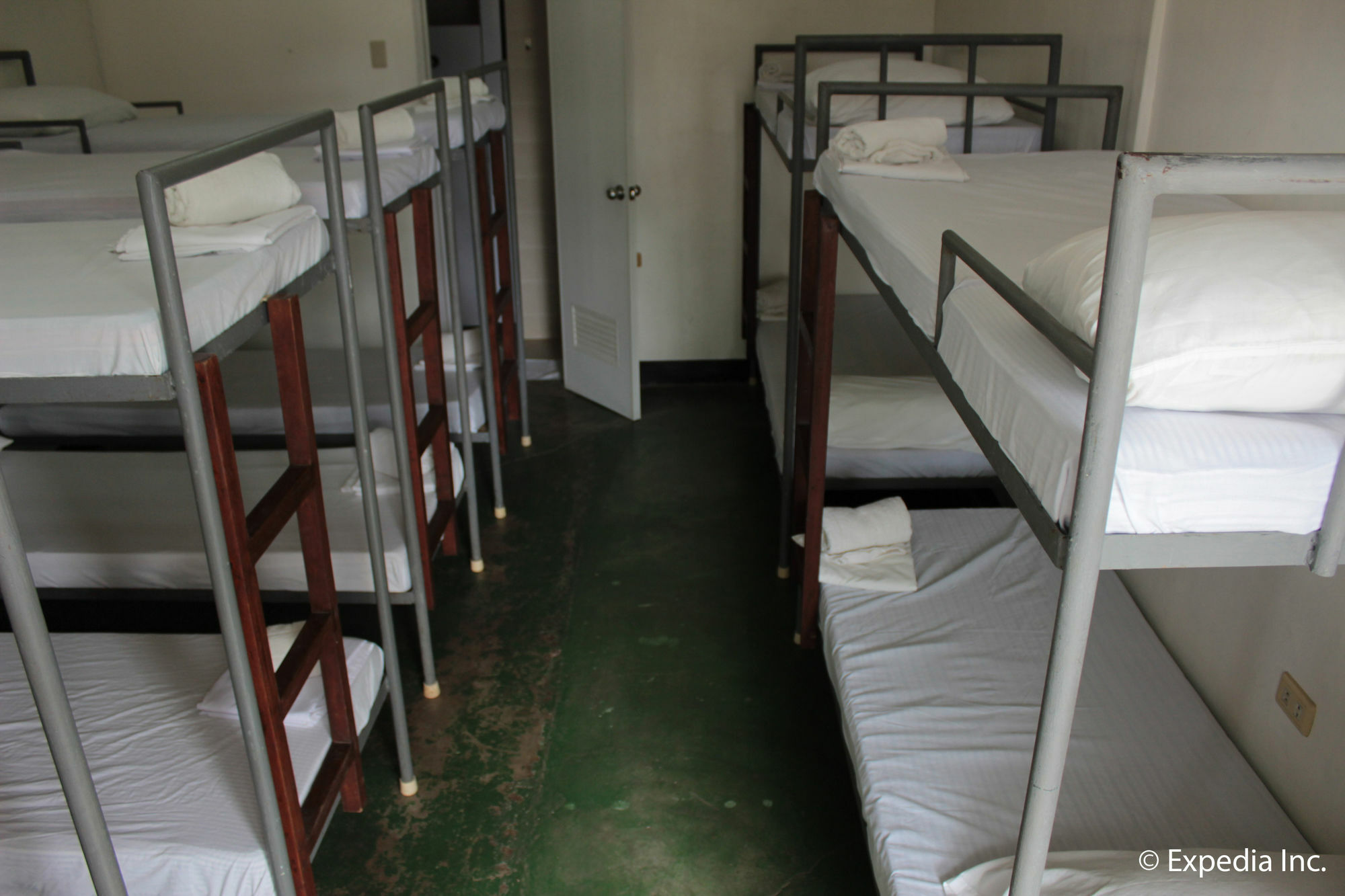 Reddoorz Plus Near Vigan Convention Center Экстерьер фото