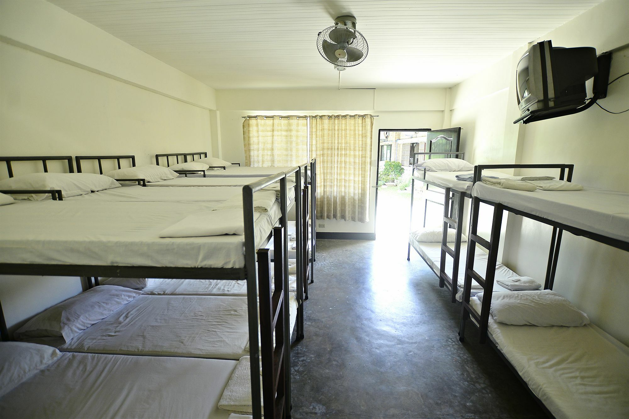 Reddoorz Plus Near Vigan Convention Center Экстерьер фото