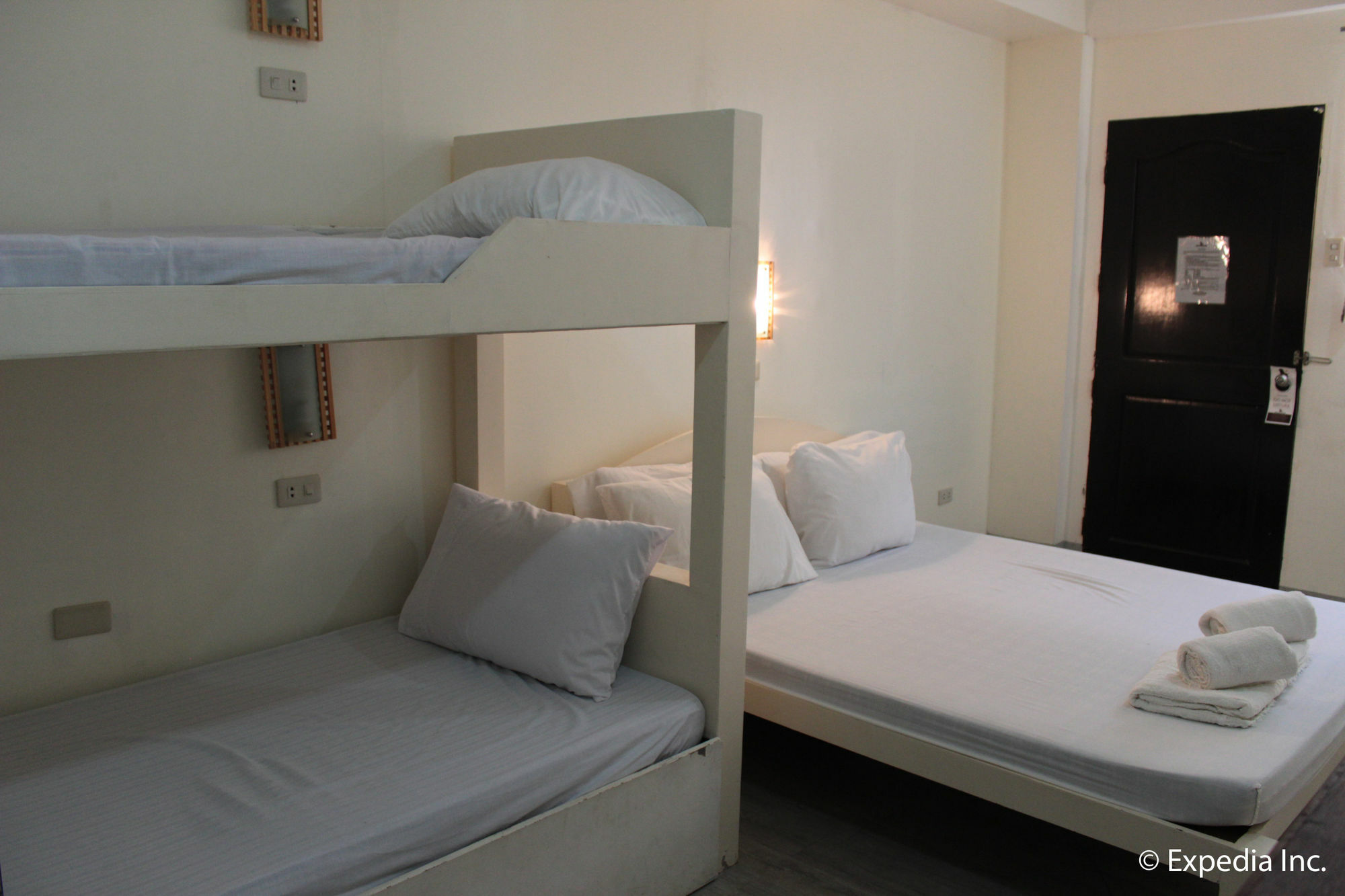 Reddoorz Plus Near Vigan Convention Center Экстерьер фото