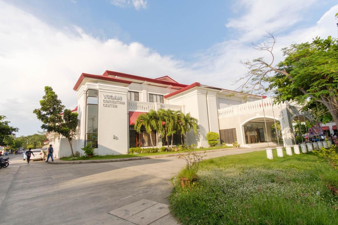 Reddoorz Plus Near Vigan Convention Center Экстерьер фото
